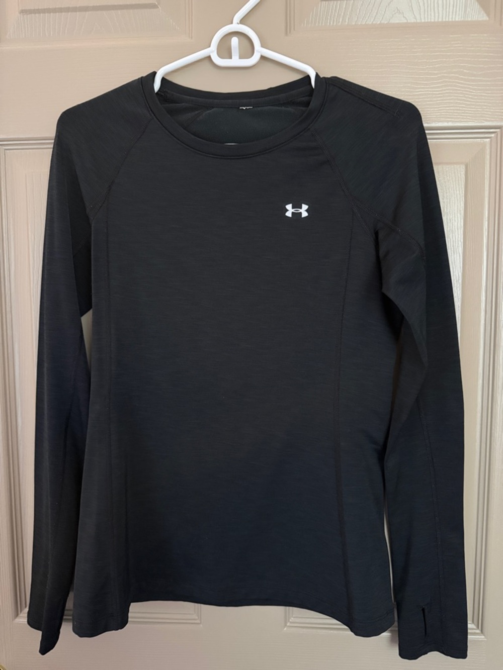 Under Armour Black Long-Sleeve Crew Performance Top